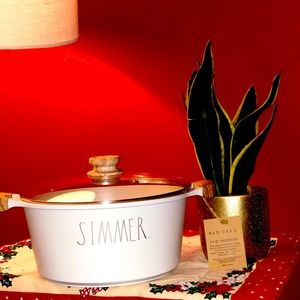Simmer 7.5 quart casserole pot